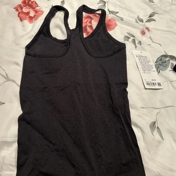 Lululemon Ebb to Street Tank Size 6 - Picture 5 of 6
